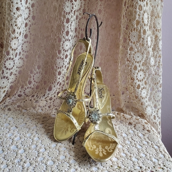 Sizzle gold Rhinestone - Picture 15 of 16